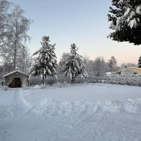 Cozy & Spacious House With Sauna & Free Parking Semesterbostad