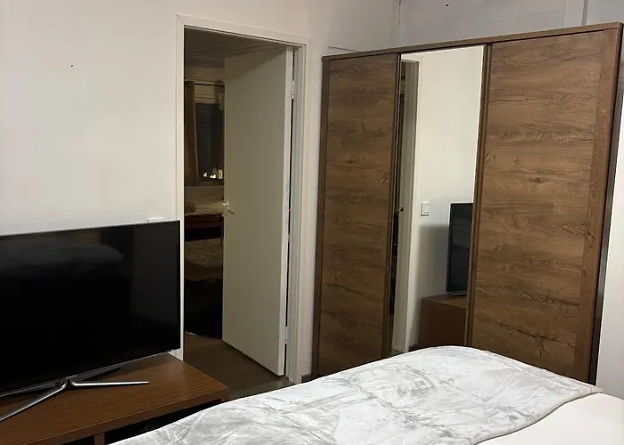 Cozy House Near The River - Sauna, Wi-fi Vakantiehuis *